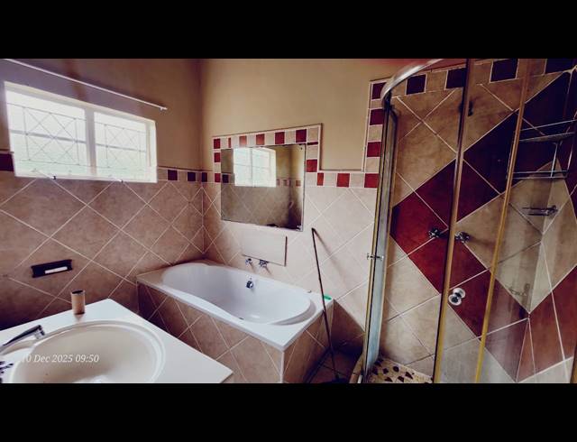 15 BEDROOM FREESTANDING FOR SALE IN SCOTTSVILLE